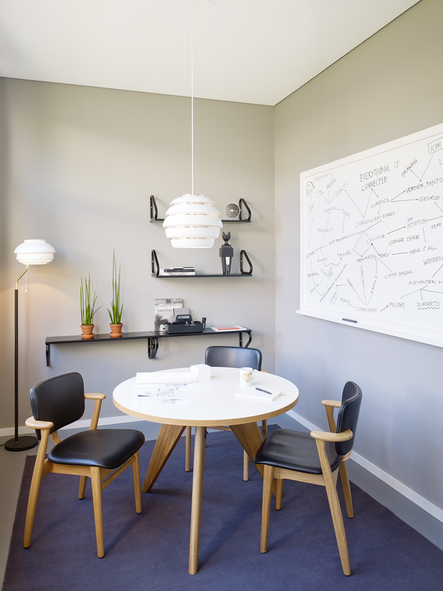 E15559 · VITRA showroom